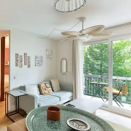Splendide Avec Balcon Pres Du Marais *